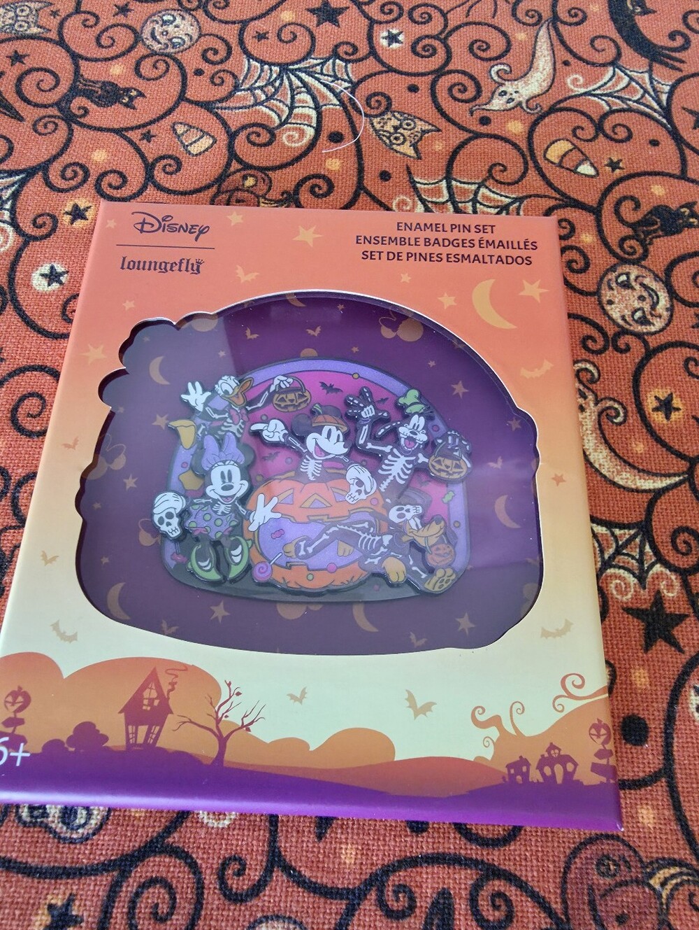 Limited Edition Halloween Mickey and Friends Pin
